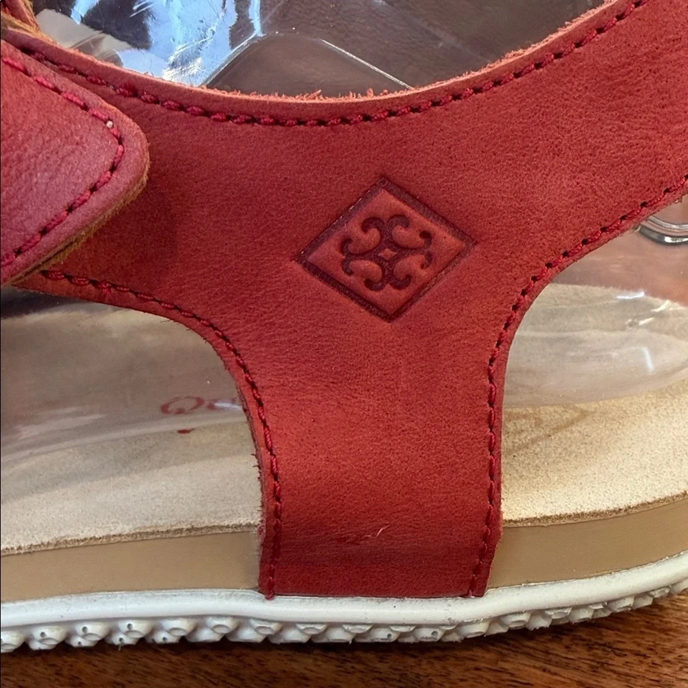 Quoddy W Ring Red Leather Women's Sandals